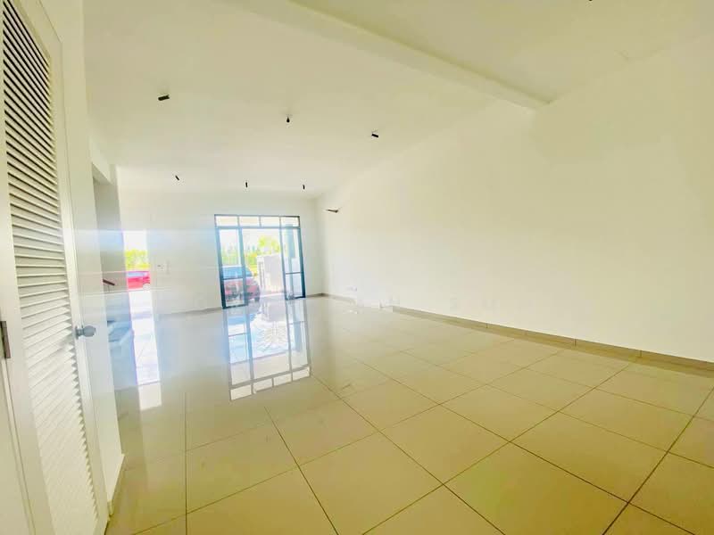 2-storey Terraced House for Sale in Eco Majestic (Semenyih) - Norafian SMH - Living Room - PropertyGuru.com.my