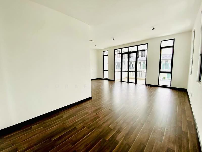 2-storey Terraced House for Sale in Eco Majestic (Semenyih) - Norafian SMH - Living Room - PropertyGuru.com.my