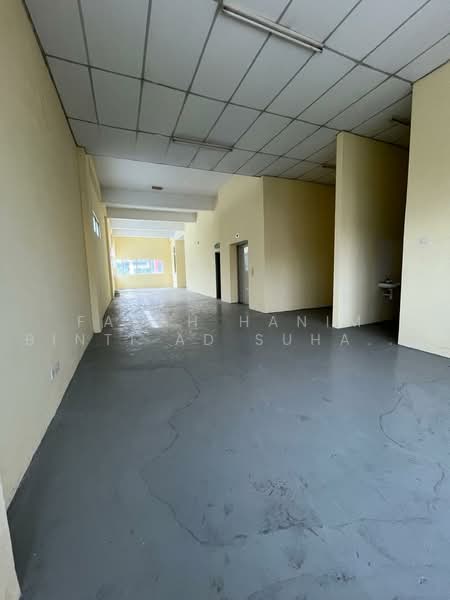 Kilang untuk Dijual di Subang Jaya (Selangor) - FARAH HANIM BINTI AD SUHADAK SUHADAK - Interior - PropertyGuru.com.my