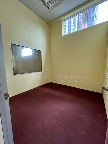 Kilang untuk Dijual di Subang Jaya (Selangor) - FARAH HANIM BINTI AD SUHADAK SUHADAK - Interior - PropertyGuru.com.my