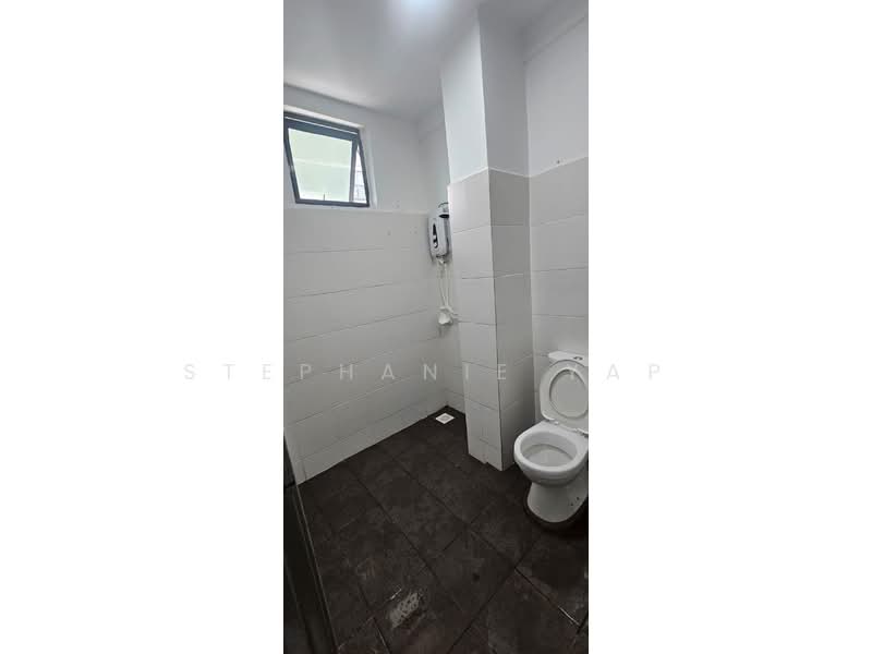 Apartment for Rent at Larkin Indah - Stephanie Yap - Bathroom - PropertyGuru.com.my