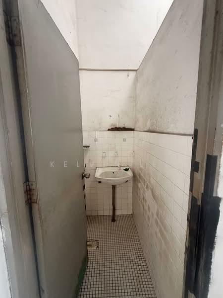 Rumah Teres 1-Tingkat untuk Dijual di Johor Bahru (Johor) - Kelvin Lei - Bathroom - PropertyGuru.com.my