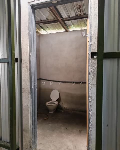Gudang untuk Disewa di Kampung Bukit Teh (Bukit Mertajam) - Tommy Gan - Bathroom - PropertyGuru.com.my
