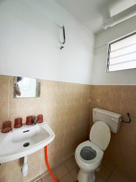 Pangsapuri untuk Disewa di Taman Erskine - Jerry Tan - Bathroom - PropertyGuru.com.my