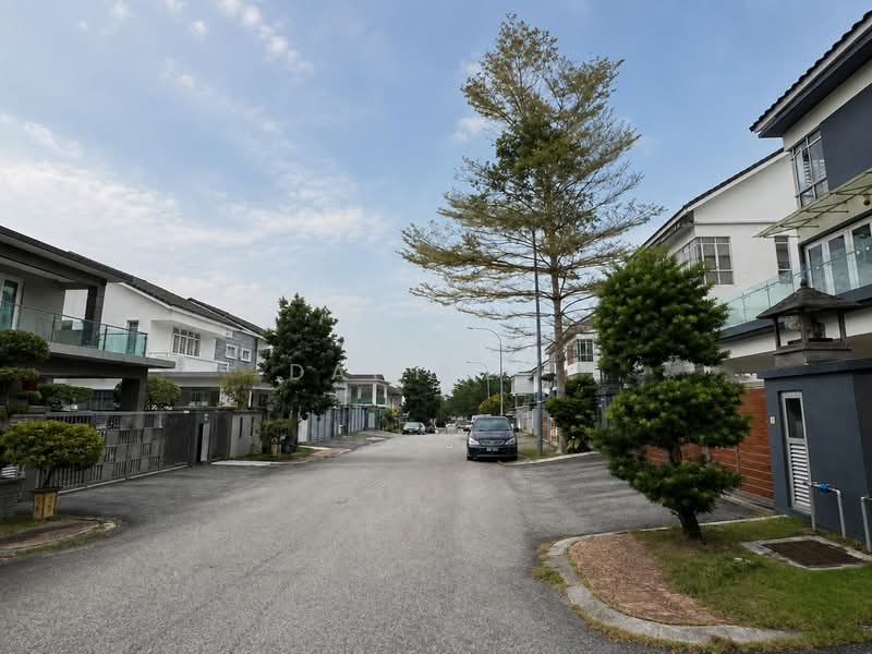 Rumah Berkembar untuk Dijual di Saujana Villa (Kajang) - DANIEL . - PropertyGuru.com.my