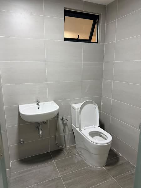 Kediaman Servis untuk Disewa di Parkland Residence - Henry Lee - Bathroom - PropertyGuru.com.my