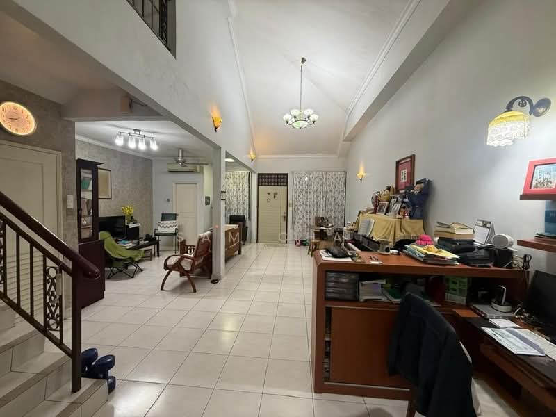 1.5-storey Terraced House for Sale in Taman Molek (Johor Bahru) - Sam Chai - Living Room - PropertyGuru.com.my