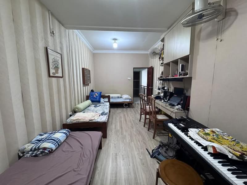1.5-storey Terraced House for Sale in Taman Molek (Johor Bahru) - Sam Chai - Bedroom - PropertyGuru.com.my