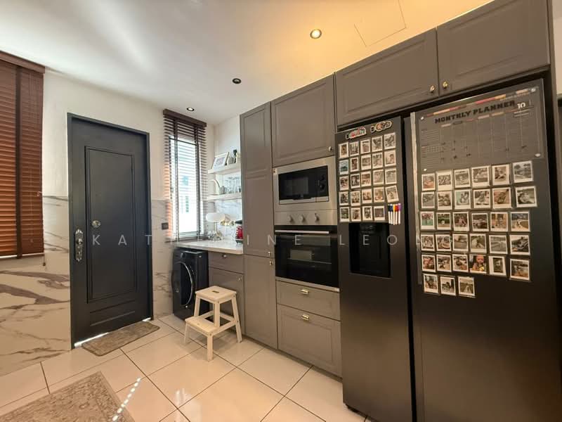Terraced House for Rent in Rawang (Selangor) - Katherine Leong - Kitchen - PropertyGuru.com.my