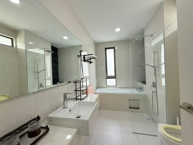 Rumah Kluster untuk Dijual di Medini (Iskandar Puteri (Nusajaya)) - Jin Teok - Bathroom - PropertyGuru.com.my