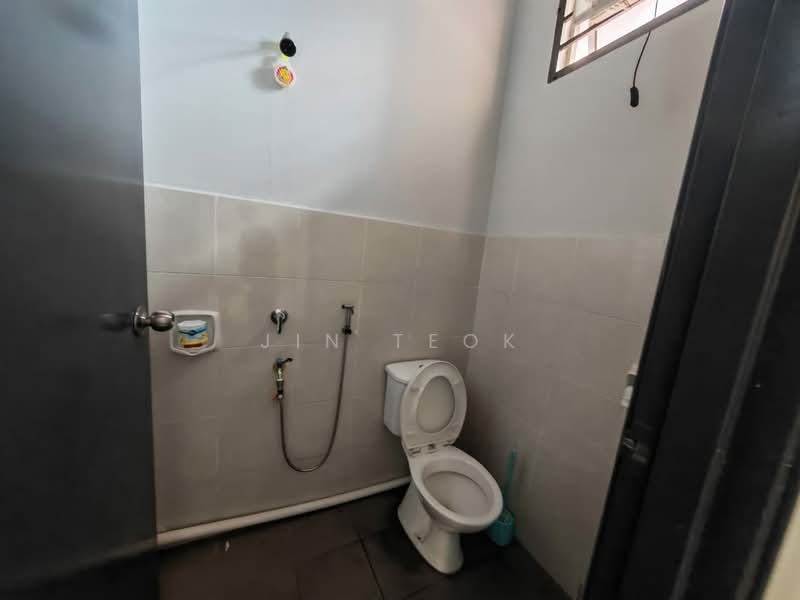 Shop for Rent in Nusa Sentral (Iskandar Puteri (Nusajaya)) - Jin Teok - Bathroom - PropertyGuru.com.my