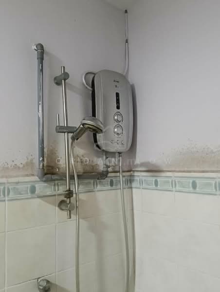 Kondominium untuk Dijual di Desa Gembira - Jordan Low - Bathroom - PropertyGuru.com.my