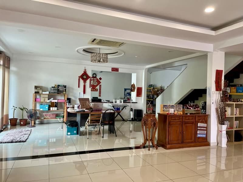 Rumah Teres 2-Tingkat untuk Dijual di Taman Bukit Subang (Shah Alam) - Darren Kai Xin Ng - PropertyGuru.com.my