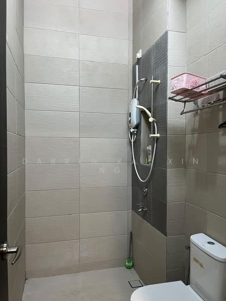 Rumah Teres 2-Tingkat untuk Dijual di Taman Bukit Subang (Shah Alam) - Darren Kai Xin Ng - PropertyGuru.com.my