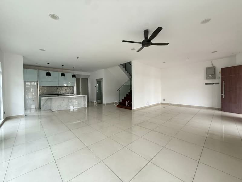 Semi-Detached House for Sale in Amverton Hills (Sungai Buloh) - Derrick Ang - Living Room - PropertyGuru.com.my