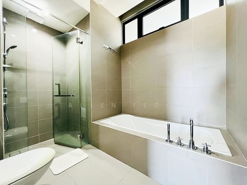 Kondominium untuk Dijual di The Address - Allen Yeoh - Bathroom - PropertyGuru.com.my