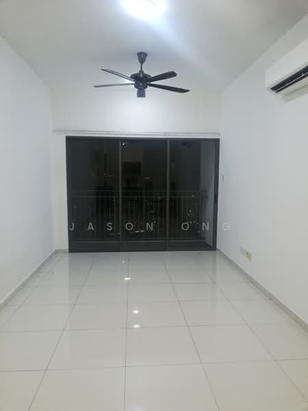 Servis Apartment untuk Dijual di Seasons Garden Residences - Jason Ong - Living Room - PropertyGuru.com.my