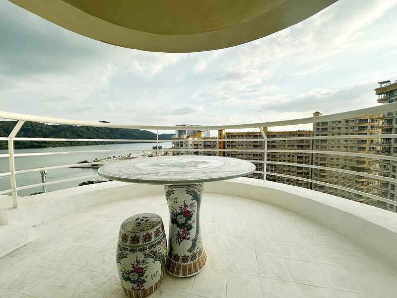 Kondominium untuk Dijual di Gold Coast Resort Condominium - Allen Yeoh - Balcony - PropertyGuru.com.my