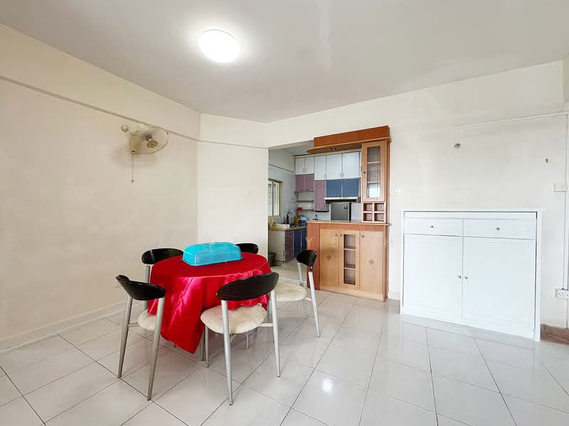 Kondominium untuk Dijual di Gold Coast Resort Condominium - Allen Yeoh - Dining Room - PropertyGuru.com.my