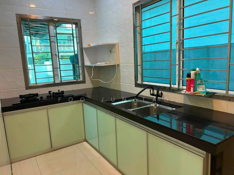 Cluster House for Rent in Austin Heights (Tebrau) - Foo Jun Tao - Kitchen - PropertyGuru.com.my