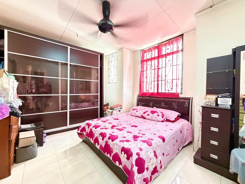 2-storey Terraced House for Sale in Shah Alam (Selangor) - Syukor Hartanah - Bedroom - PropertyGuru.com.my