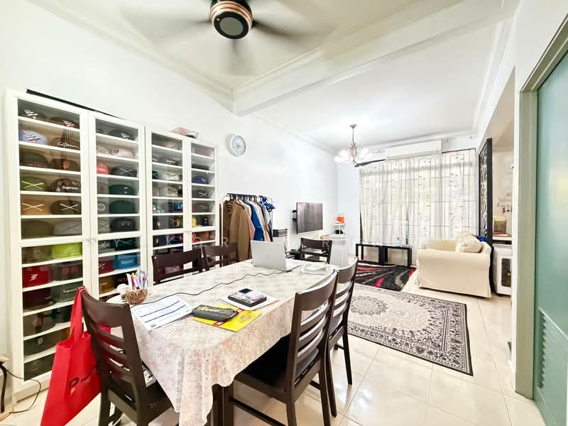 2-storey Terraced House for Sale in Shah Alam (Selangor) - Syukor Hartanah - Living Room - PropertyGuru.com.my