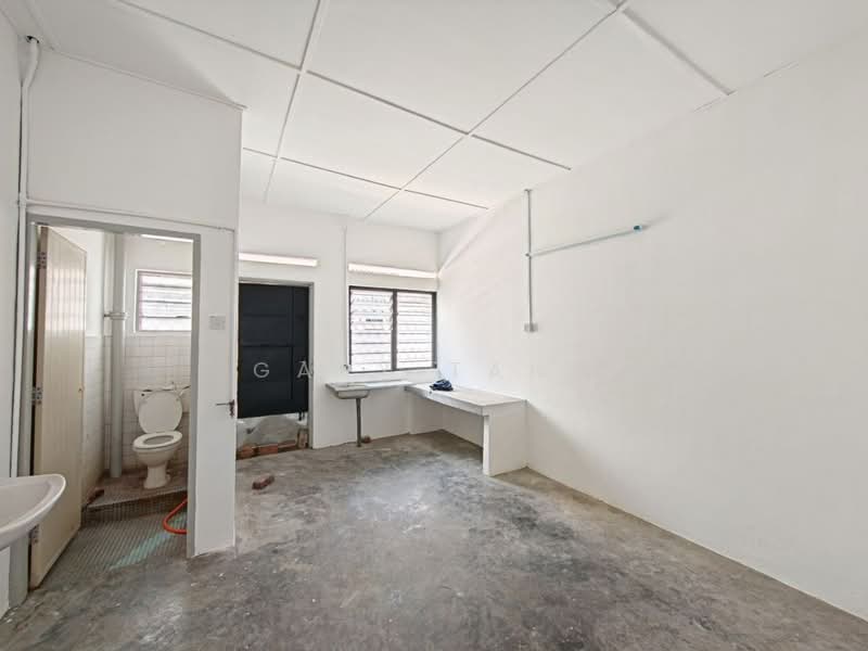 Rumah Teres 1-Tingkat untuk Dijual di Taman Pertama (Ipoh) - Gary Tang - Bathroom - PropertyGuru.com.my