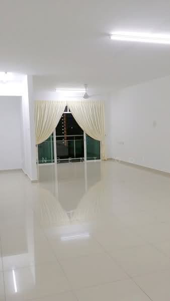 Kondominium untuk Dijual di Arena Residence - Vincent Ooi - Living Room - PropertyGuru.com.my