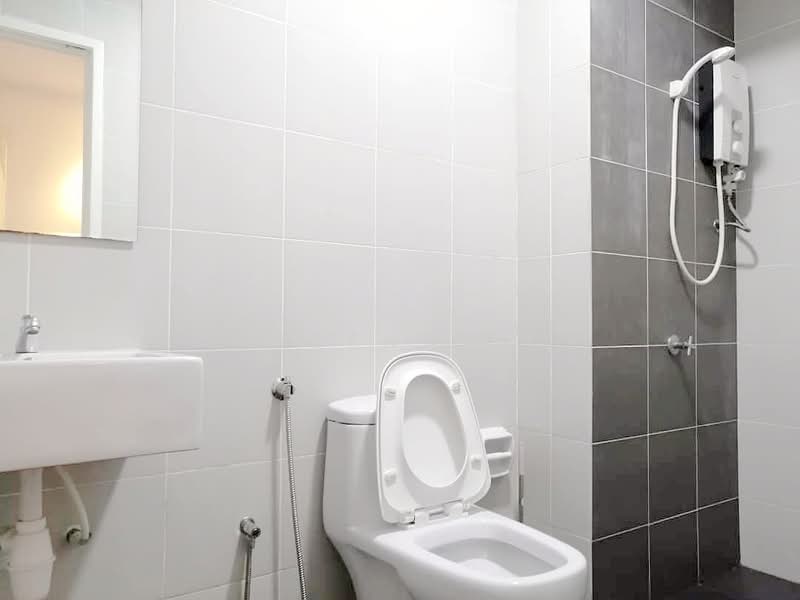 Kondominium untuk Dijual di Arena Residence - Vincent Ooi - Bathroom - PropertyGuru.com.my