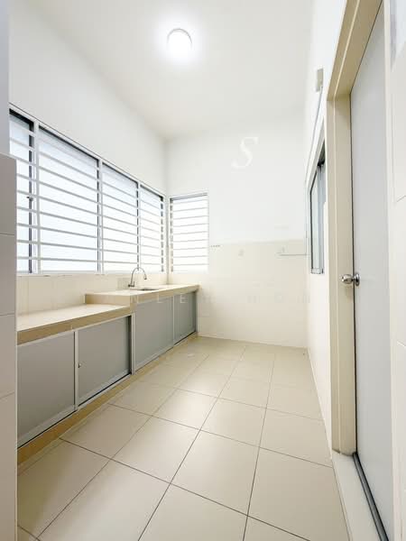 2-storey Terraced House for Sale in Setia Indah (Setia Alam) - Stanley Hong - Kitchen - PropertyGuru.com.my