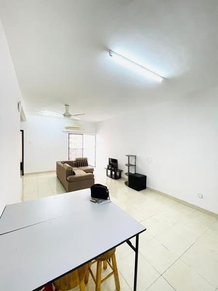 Condominium for Rent at Pelangi Utama - Key Ling - Living Room - PropertyGuru.com.my