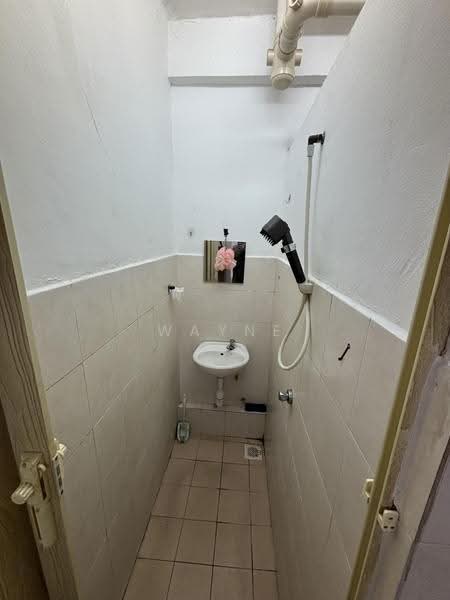 Apartment for Rent at Impian Seri Setia Apartment - Wayne Yong - Bathroom - PropertyGuru.com.my