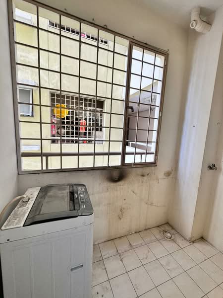 Kondominium untuk Dijual di Platinum Hill PV 5 - Kin L - Balcony - PropertyGuru.com.my