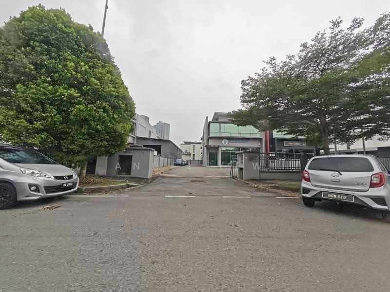 Factory for Rent in Taman Sains Selangor (Kota Damansara) - Angel Yew - Exterior - PropertyGuru.com.my