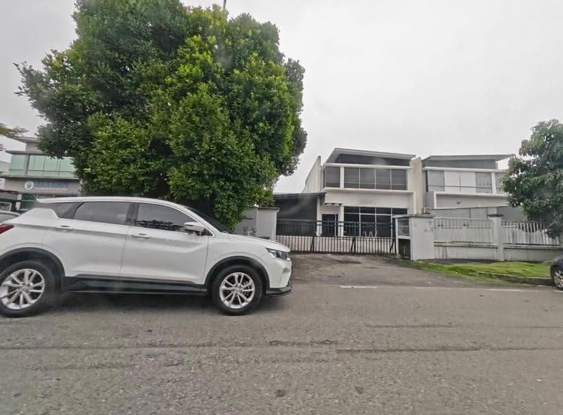 Factory for Rent in Taman Sains Selangor (Kota Damansara) - Angel Yew - Exterior - PropertyGuru.com.my