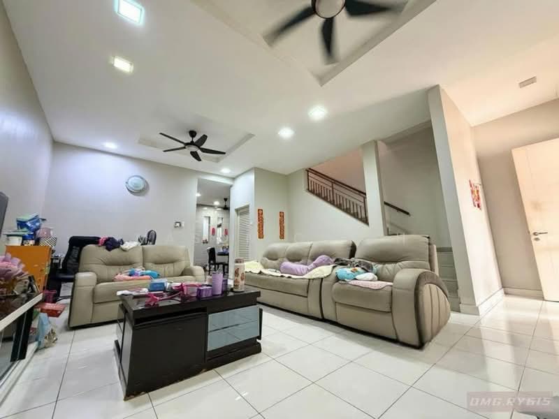 Rumah Teres 2-Tingkat untuk Dijual di Kota Bayuemas (Klang) - Mason Chiah - Living Room - PropertyGuru.com.my