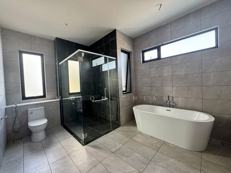 Rumah Berkembar untuk Dijual di Bandar Tropicana Aman (Telok Panglima Garang) - Mason Chiah - Bathroom - PropertyGuru.com.my