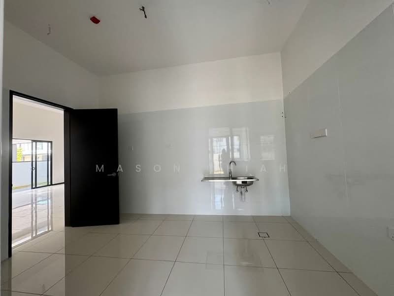 Rumah Berkembar untuk Dijual di Bandar Tropicana Aman (Telok Panglima Garang) - Mason Chiah - Kitchen - PropertyGuru.com.my
