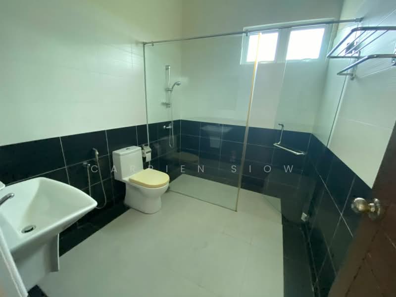 Rumah Banglo untuk Dijual di Leisure Farm (Gelang Patah) - Carrien Siow - Bathroom - PropertyGuru.com.my