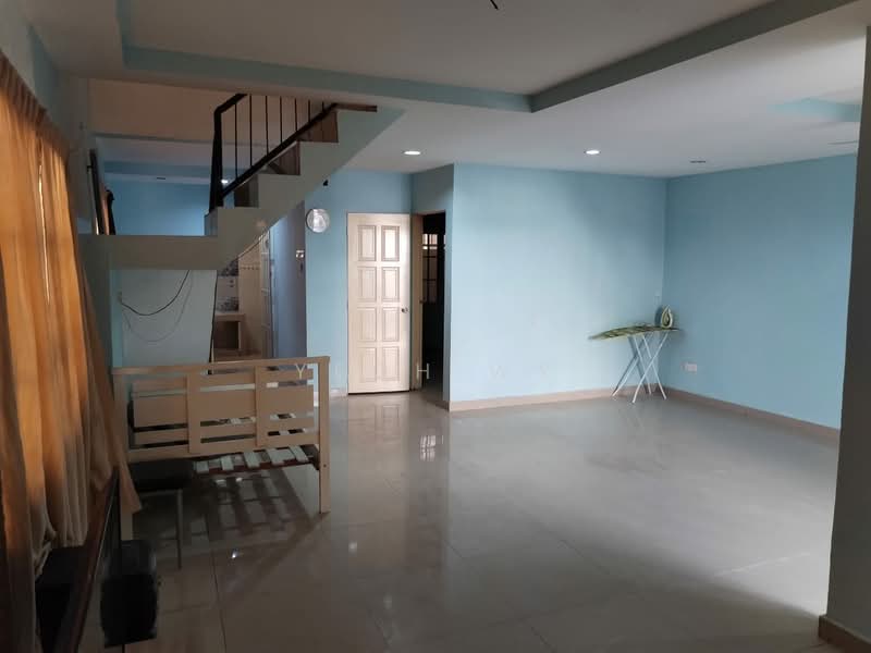 2-storey Terraced House for Sale in Taman Sri Muda (Shah Alam) - Yeoh WY - Living Room - PropertyGuru.com.my