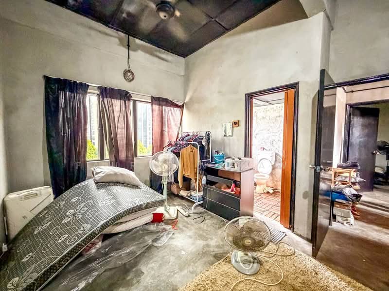 Condominium for Sale at Sri Mahligai Condominium & Townhouse - Fauran Nawawi - Bedroom - PropertyGuru.com.my