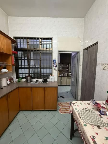 2-storey Terraced House for Sale in Taman Desa Cemerlang (Ulu Tiram) - Ziyan Liew - Kitchen - PropertyGuru.com.my