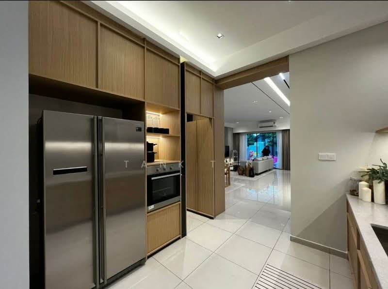 2-storey Terraced House for Sale in Shah Alam (Selangor) - Tank Tan - Kitchen - PropertyGuru.com.my