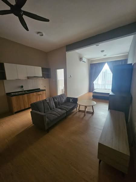 Kondominium untuk Disewa di Mahkota Valley @ Indera Mahkota - Shik . - Living Room - PropertyGuru.com.my
