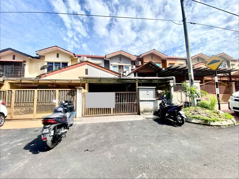 2-storey Terraced House for Sale in Taman Sinaran (Balakong) - Fauran Nawawi - PropertyGuru.com.my