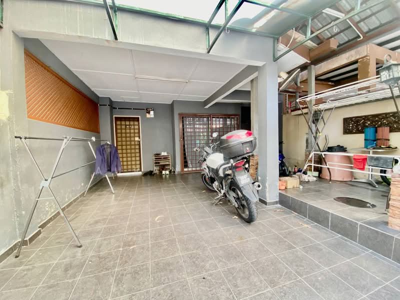 2-storey Terraced House for Sale in Taman Sinaran (Balakong) - Fauran Nawawi - PropertyGuru.com.my