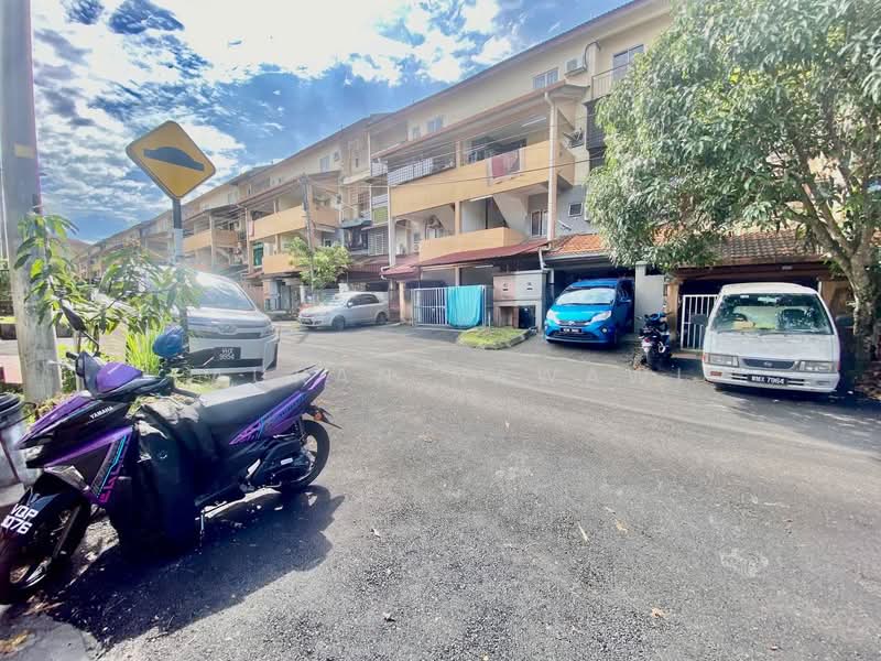 2-storey Terraced House for Sale in Taman Sinaran (Balakong) - Fauran Nawawi - PropertyGuru.com.my
