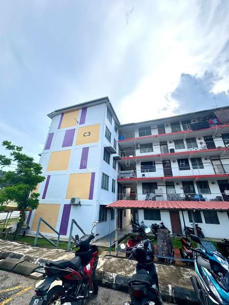 Flat for Sale at Seksyen 1 Wangsa Maju Flat Block C - Gudrotullah Ikhwan - Exterior - PropertyGuru.com.my