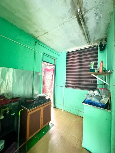 Flat for Sale at Seksyen 1 Wangsa Maju Flat Block C - Gudrotullah Ikhwan - Kitchen - PropertyGuru.com.my