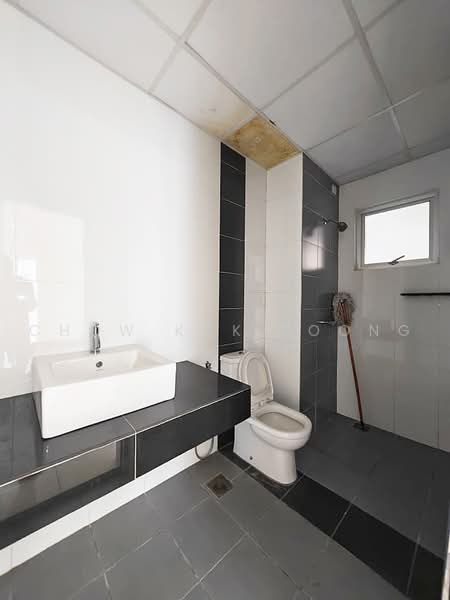 Condominium for Sale at The Wharf Residence - Chow Kok Toong - Bathroom - PropertyGuru.com.my